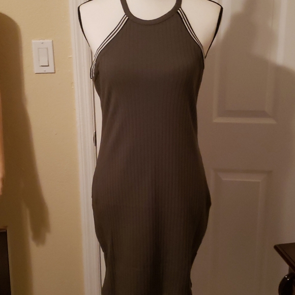 Fashion Nova Dresses & Skirts - Fashion Nova woman midi